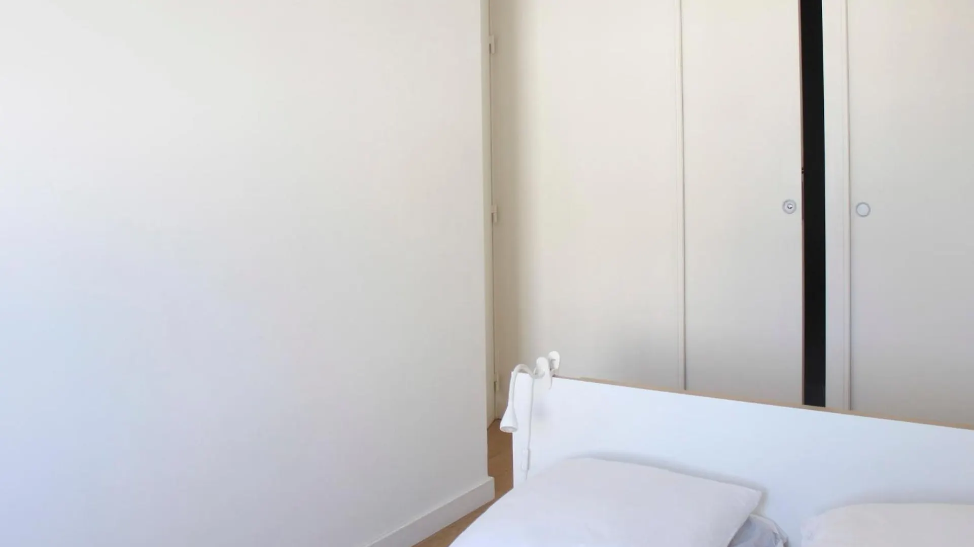 Spacious Cocoon With A Terrace View On The Canal Parigi 0*,