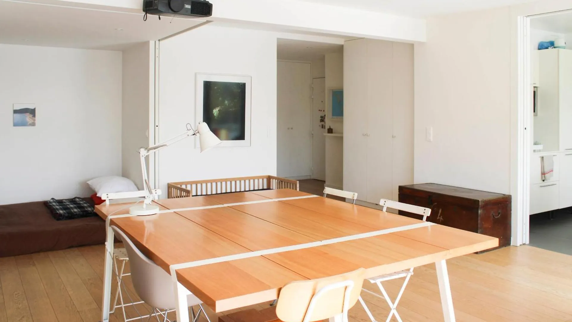 Spacious Cocoon With A Terrace View On The Canal Parigi 0*,  Francia